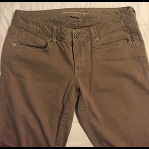American Eagle khakis size 6
