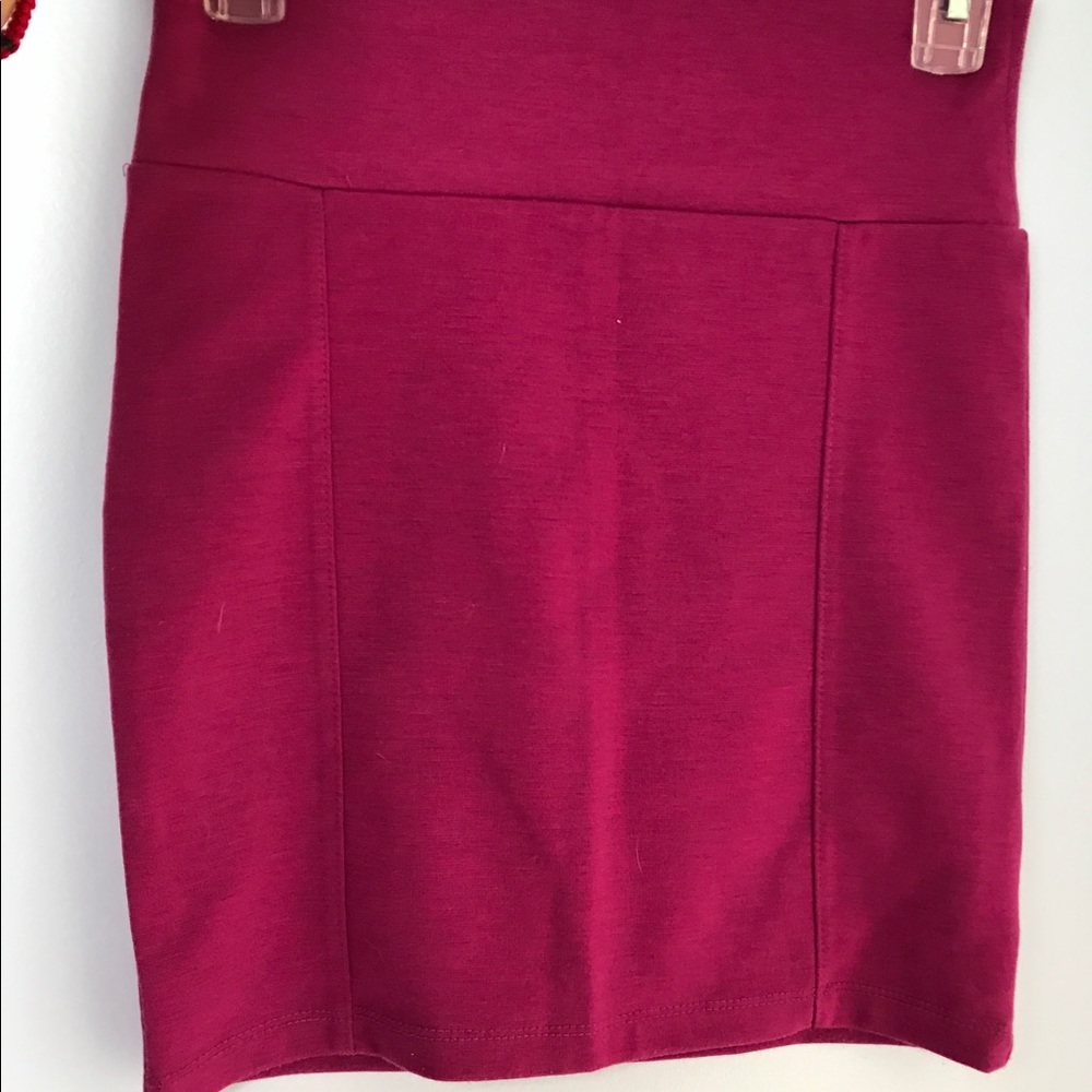 Magenta Pencil skirt