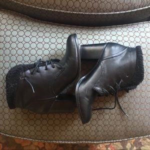 Restricted "Tap Tap" Booties