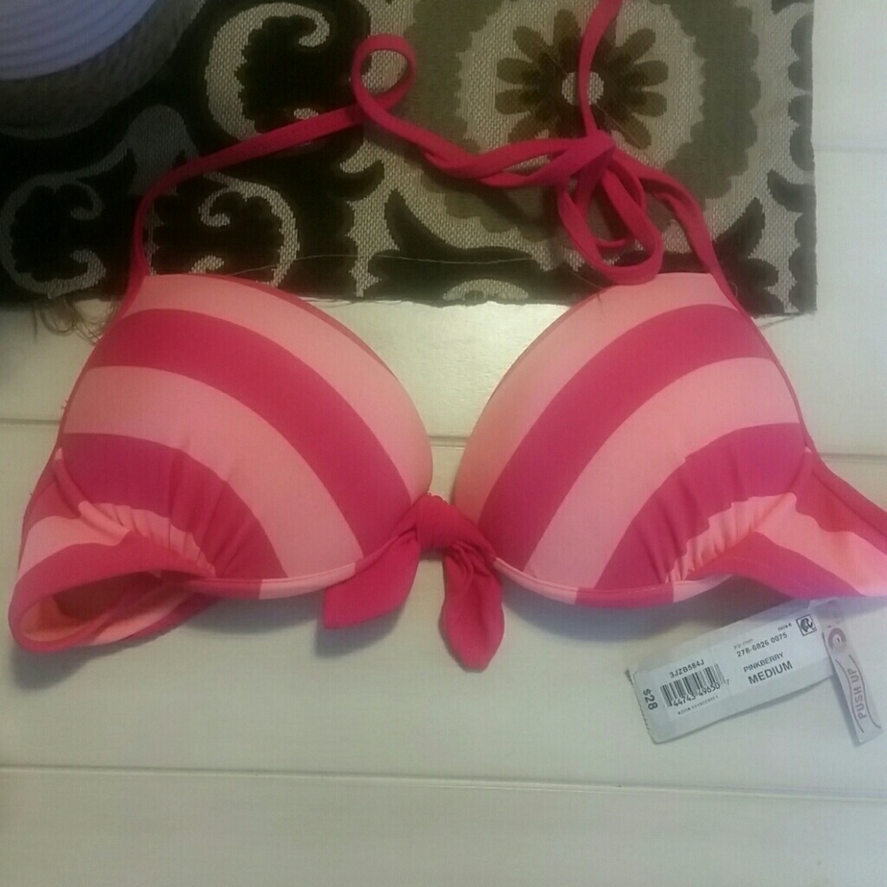 NWT Pushup Bikini Top