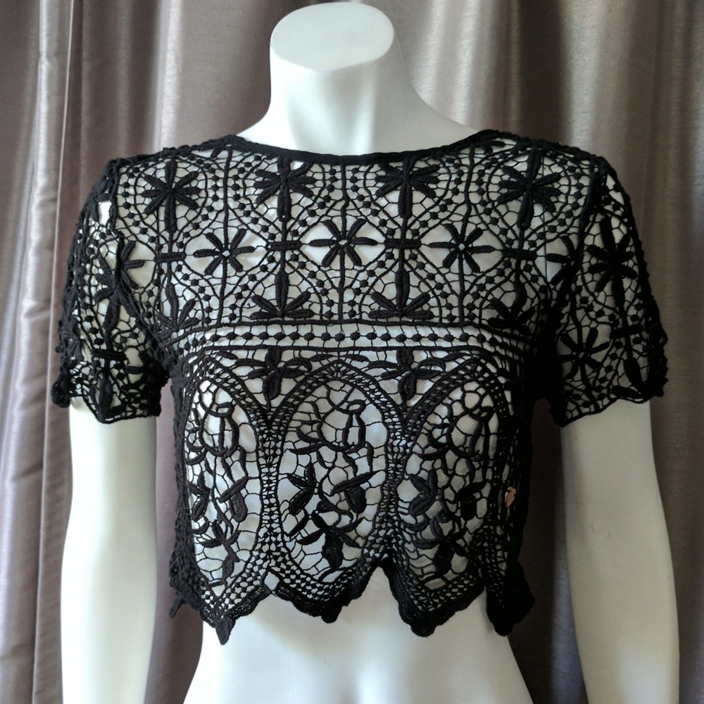 Kendall & Kylie Black Lace Crop Top