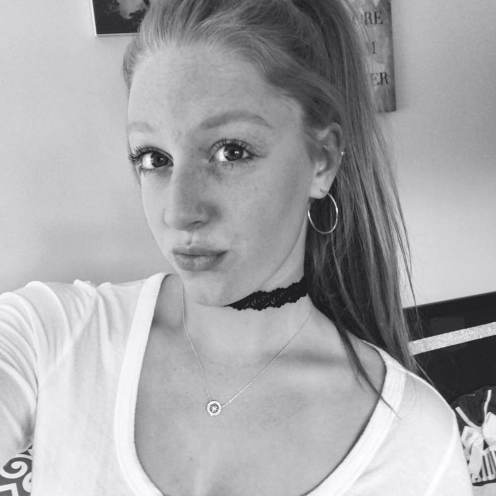 Meet your Posher, Alyssa