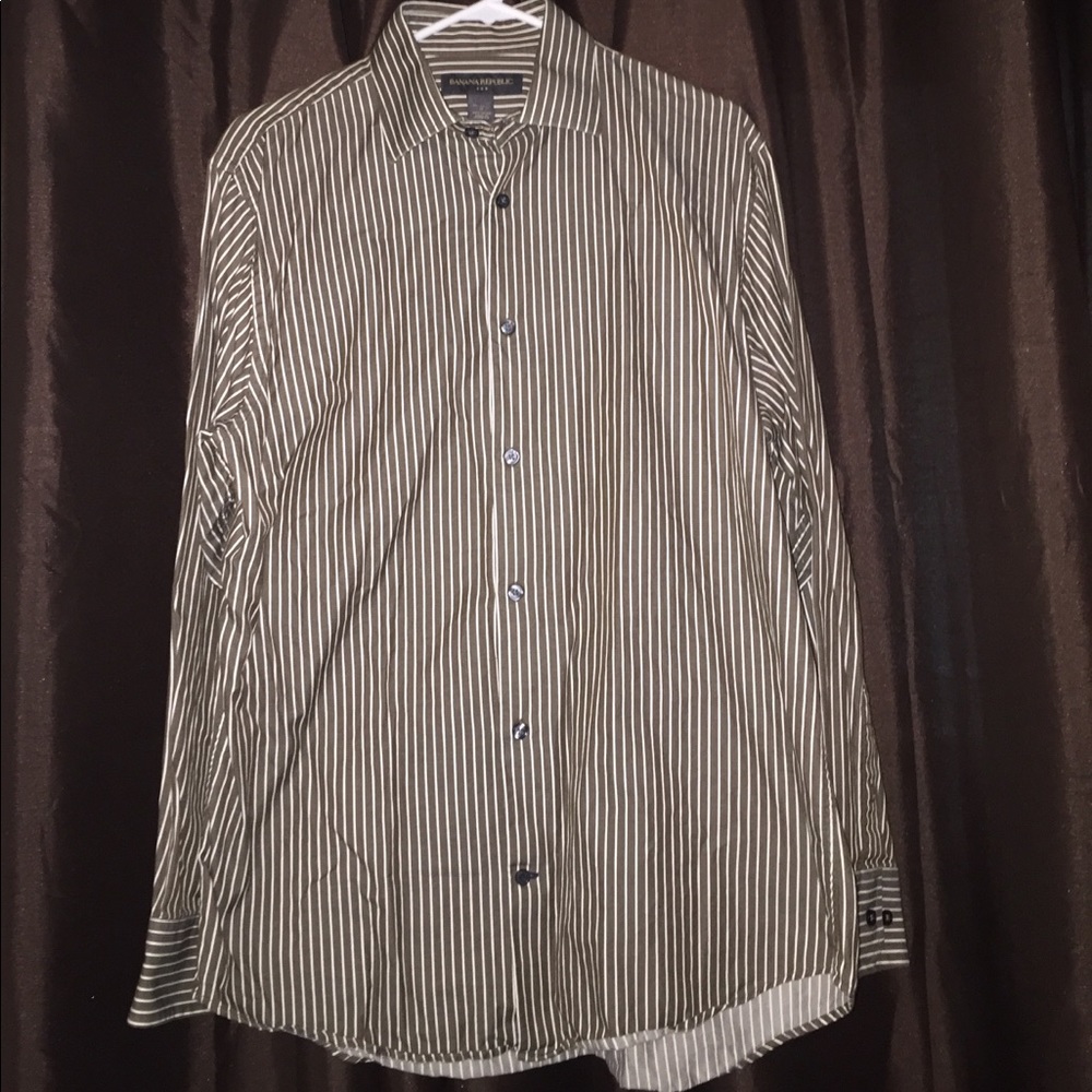 NWOT Banana Republic Brown & White Button Up - M