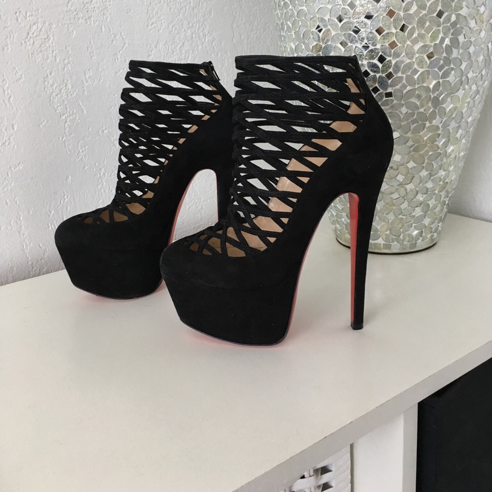 ❤sold❤Christian Louboutin Milleo 160 suede heels