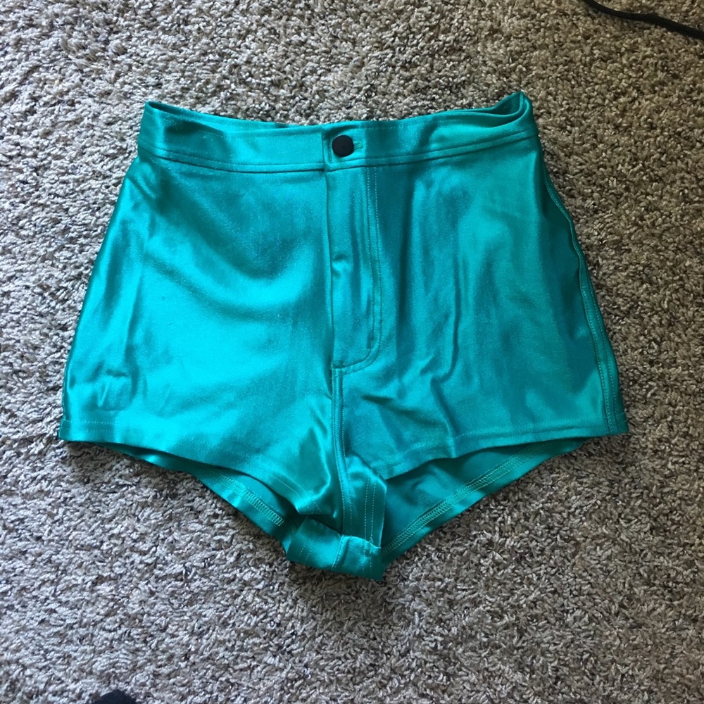 High waisted booty shorts