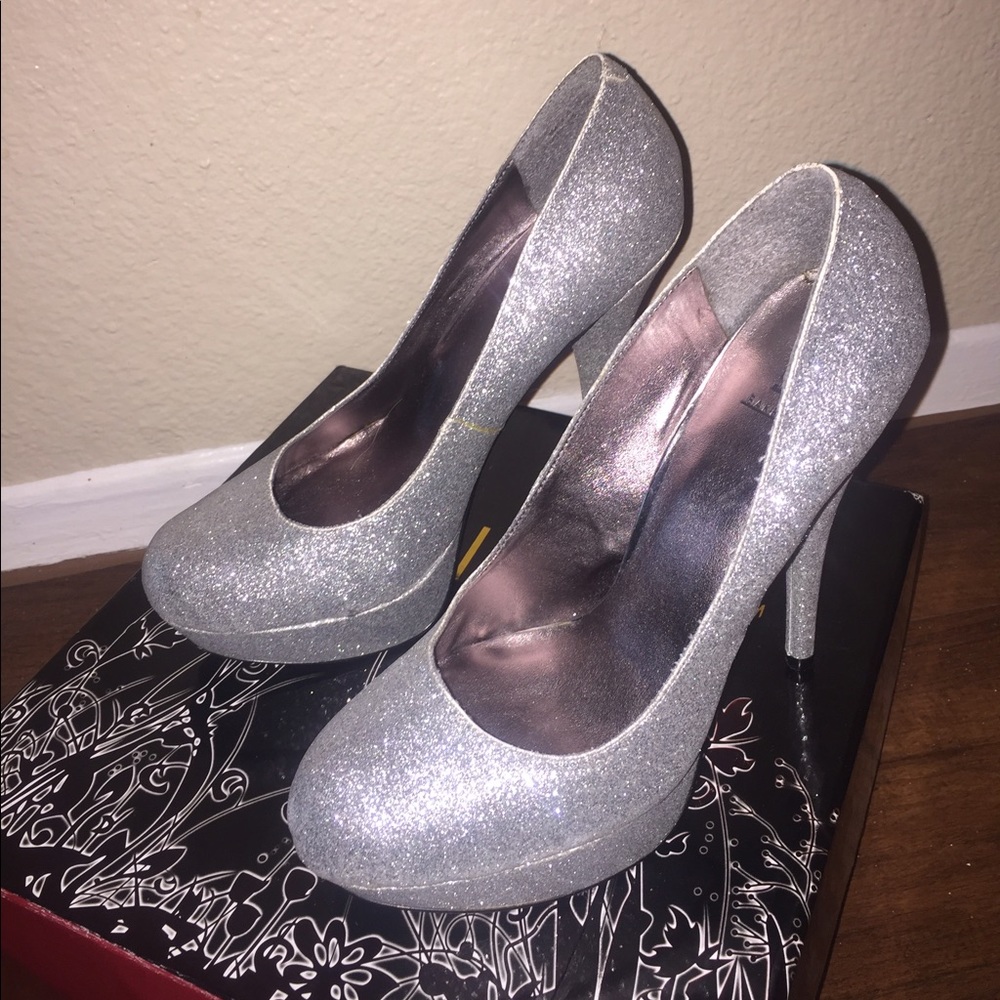 Silver sparkle heels