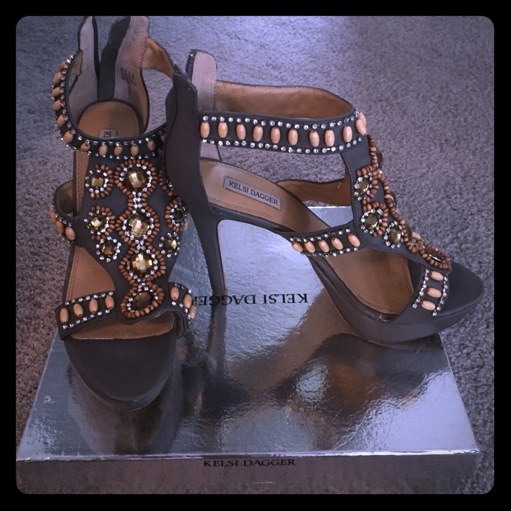 Kelsi Dagger 9.5 shoe!  Worn twice