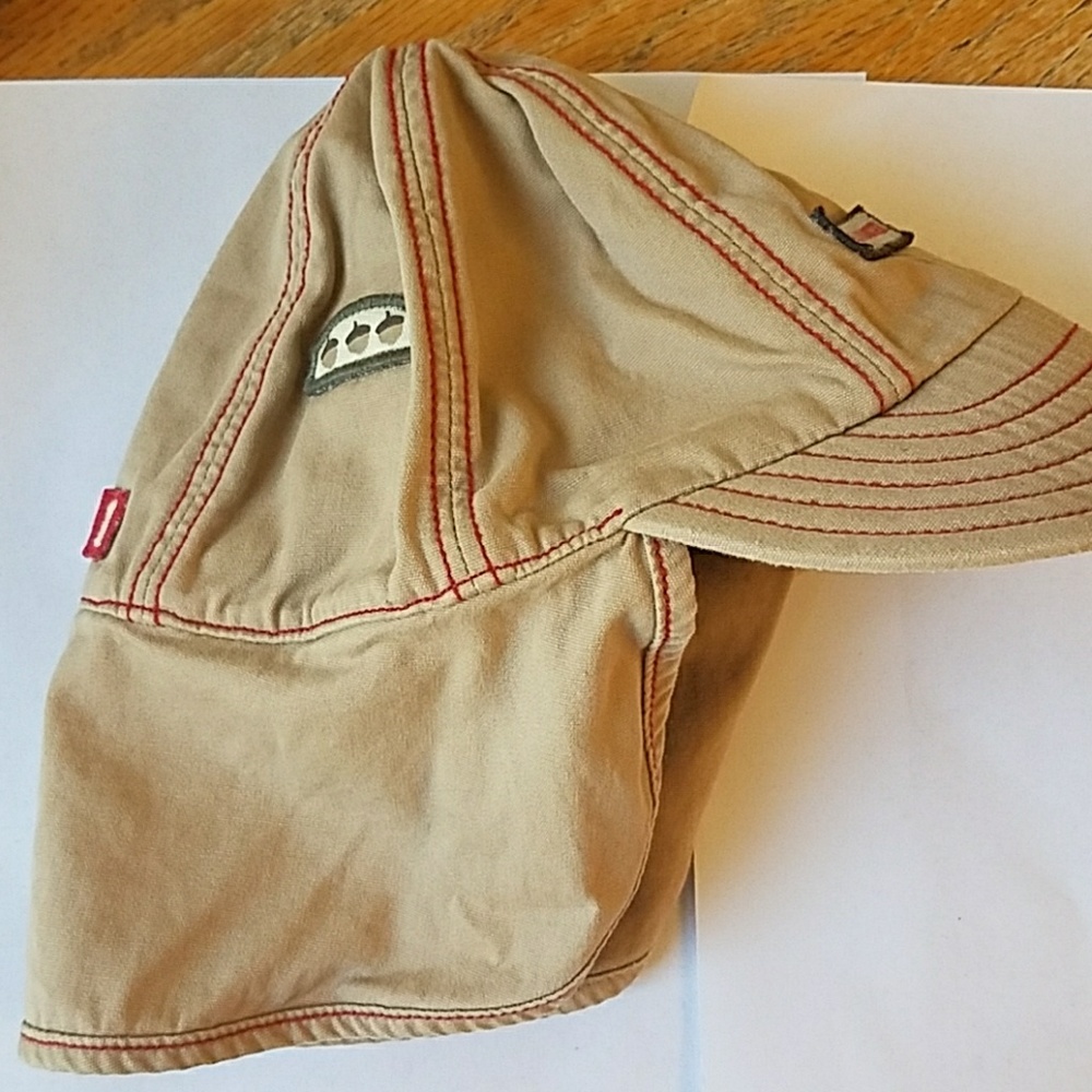 Gymboree hat 6 - 18 months