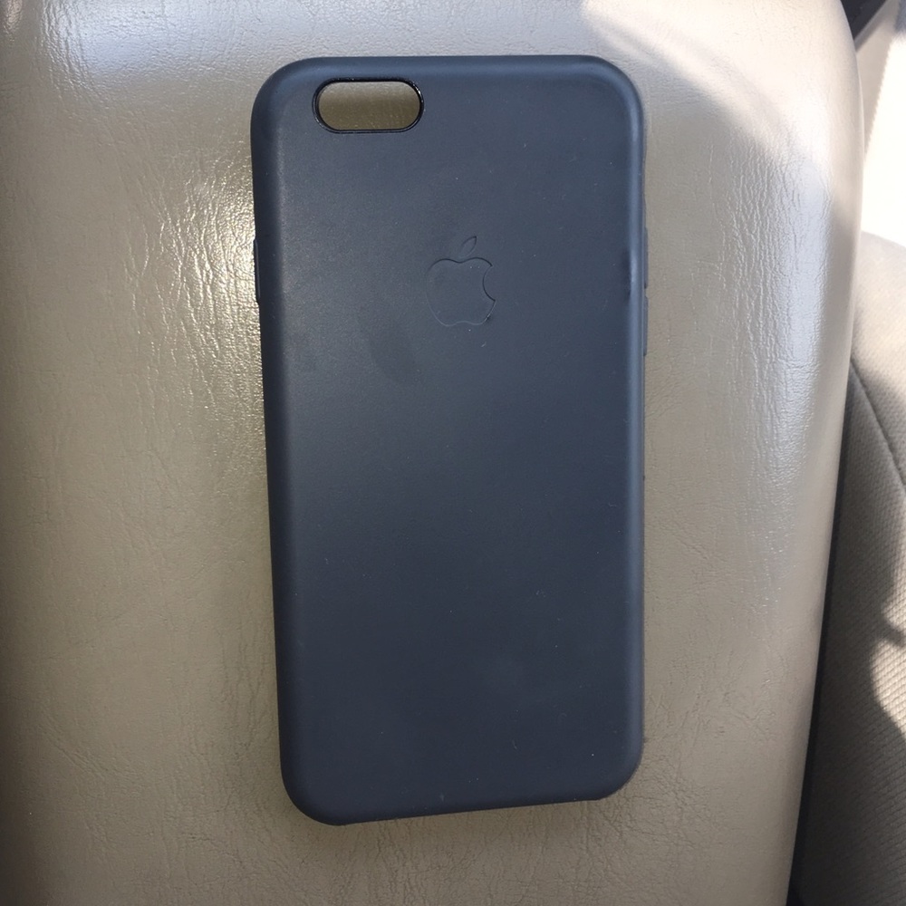 Black iPhone Apple case