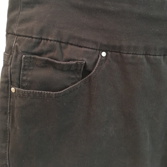 Black Jag pull on crop pants - Picture 2 of 4