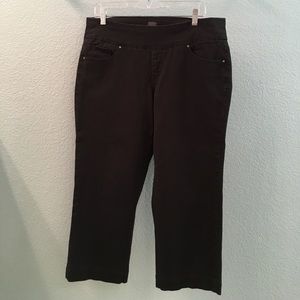 Black Jag pull on crop pants