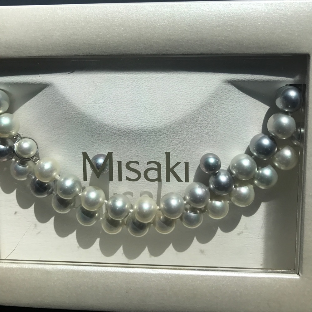 Misaki pearls 30in with earrings. Brand new