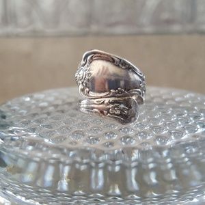 Vintage WM Rogers Oneida Spoon Ring