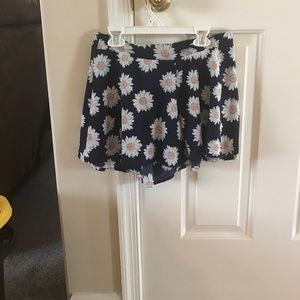 Sunflower, flowy shorts