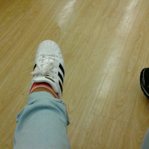 Addidas - Picture 3 of 4