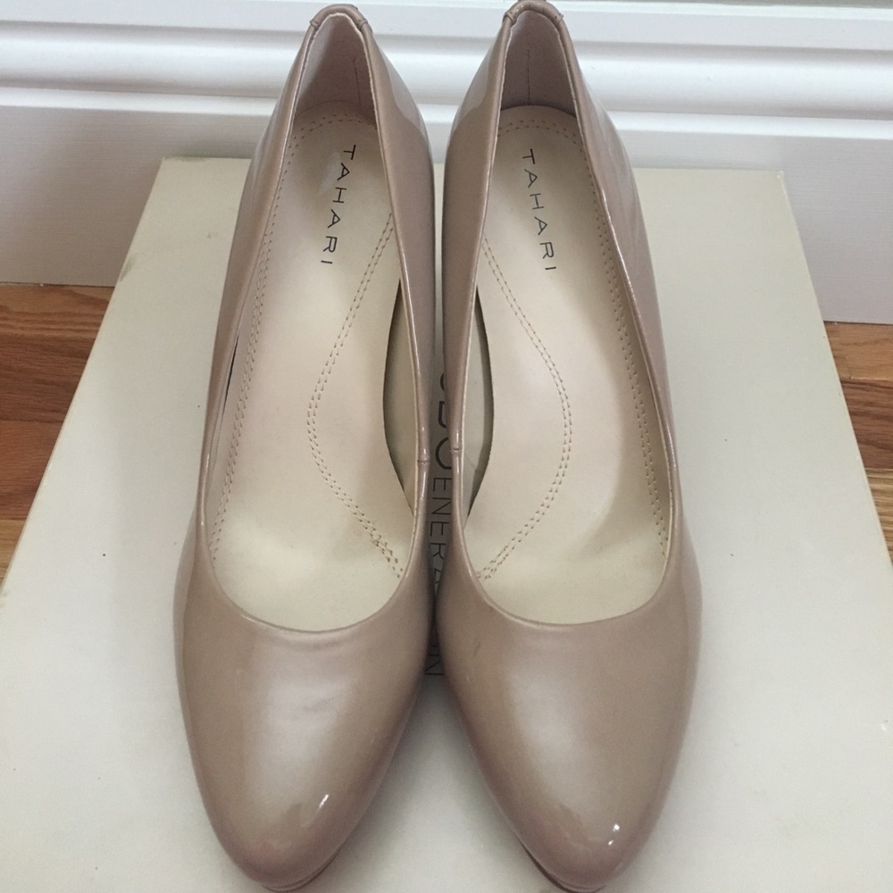 Tahari Tan Nude Beige Patent Leather WiLMA