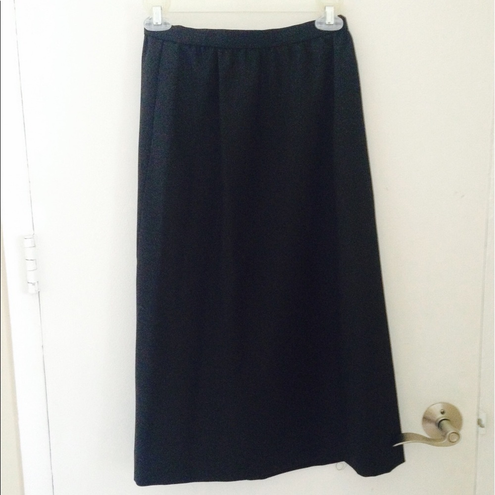 Saks Black Suit Blazer + pants - Picture 5 of 5