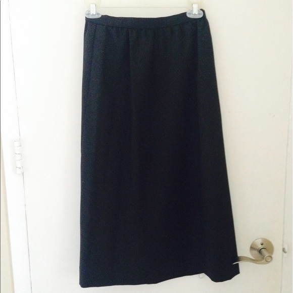 Saks Black Suit Blazer + pants - Picture 5 of 5