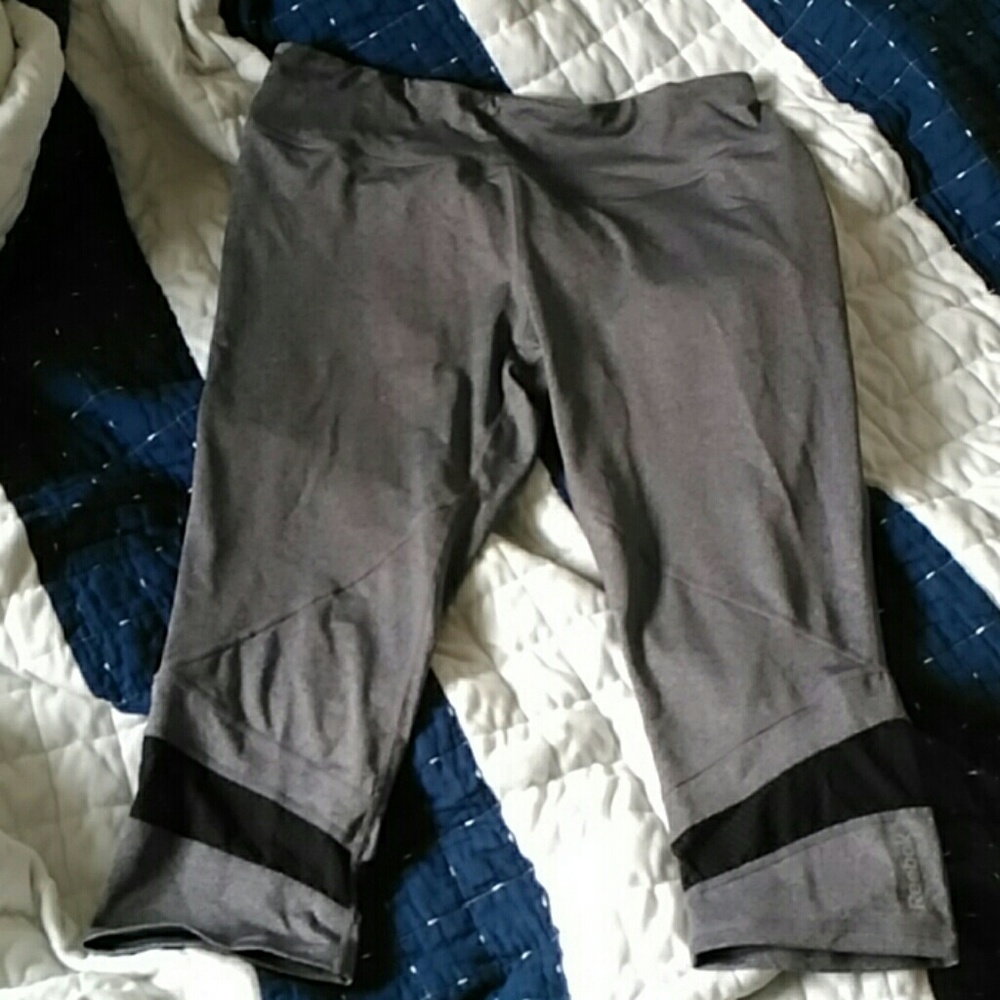 Ladies Reebok Capri's, XL!