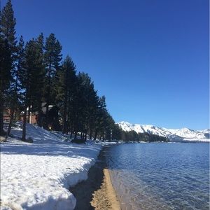 Meet your Posher, Elise