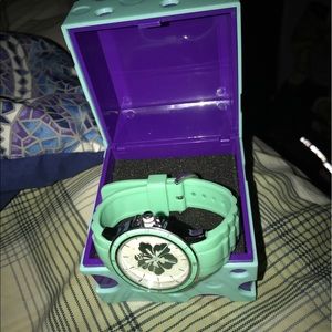 Rainforest Cafe Watch