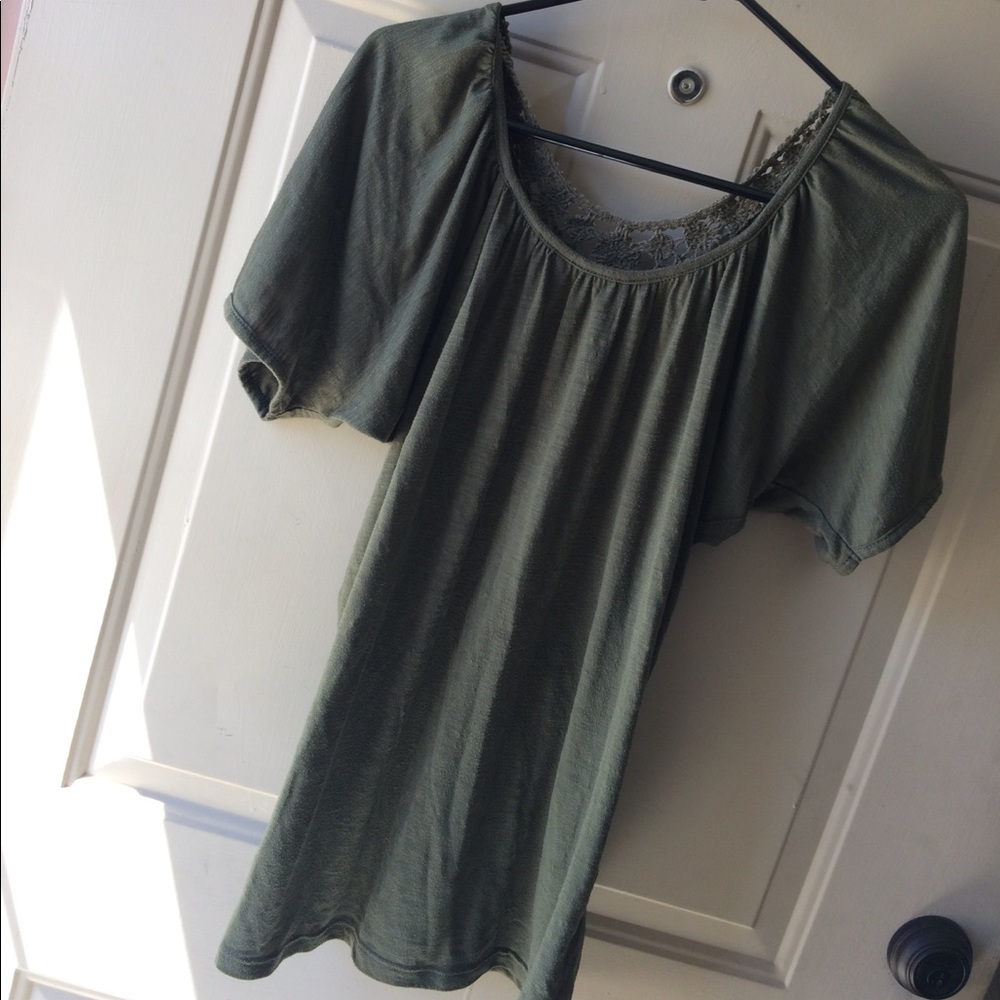 Crocheted back olive green T-shirt