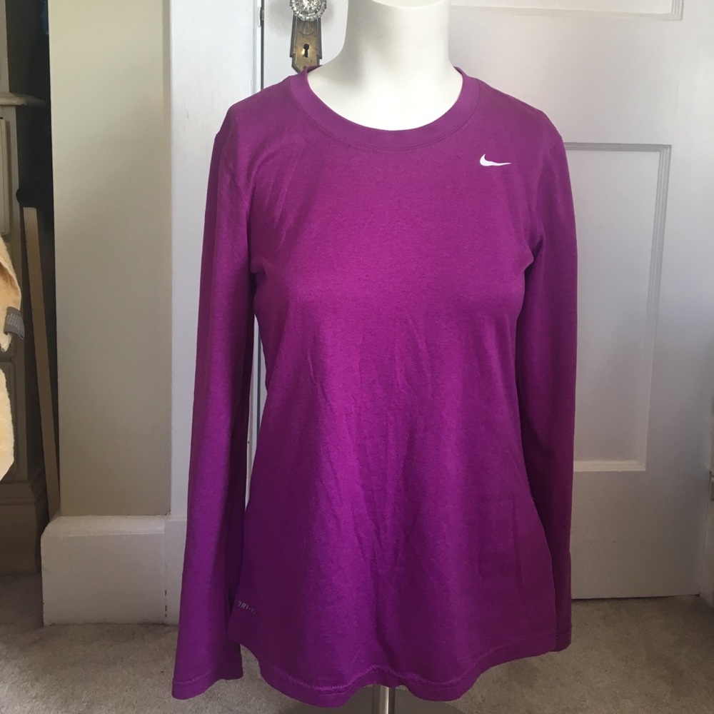 Nike dri-fit top, S