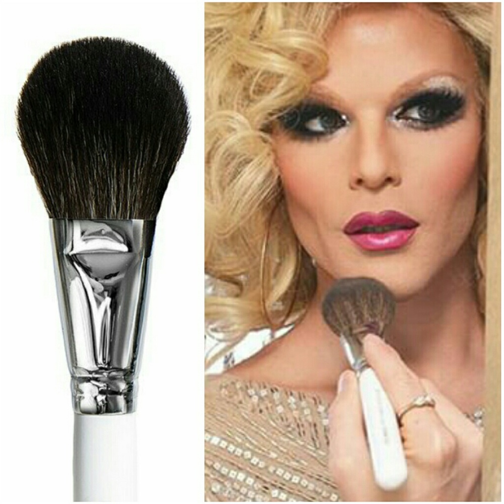 Obsessive Compulsive Cosmetics Large Powder Brush - Picture 4 of 4