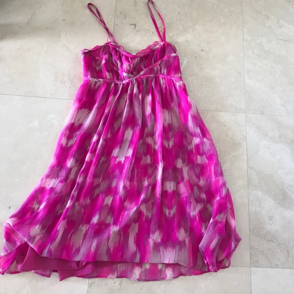 Very cute 100%silk dress I NC brand - Picture 1 of 4