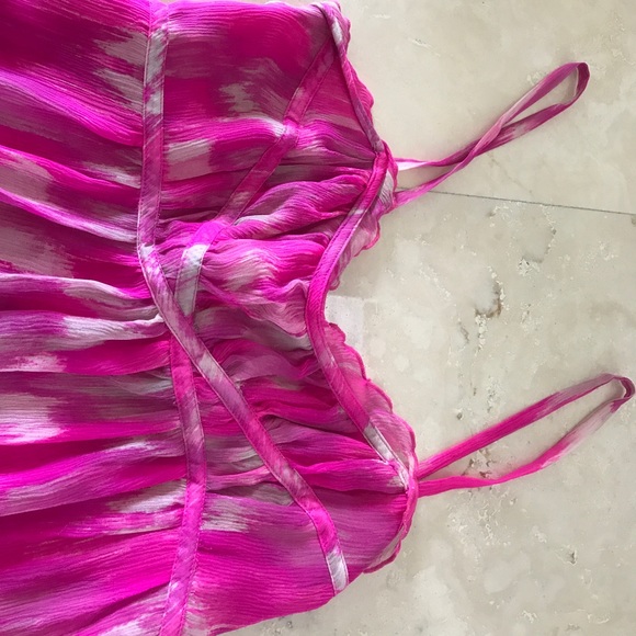 Very cute 100%silk dress I NC brand - Picture 2 of 4