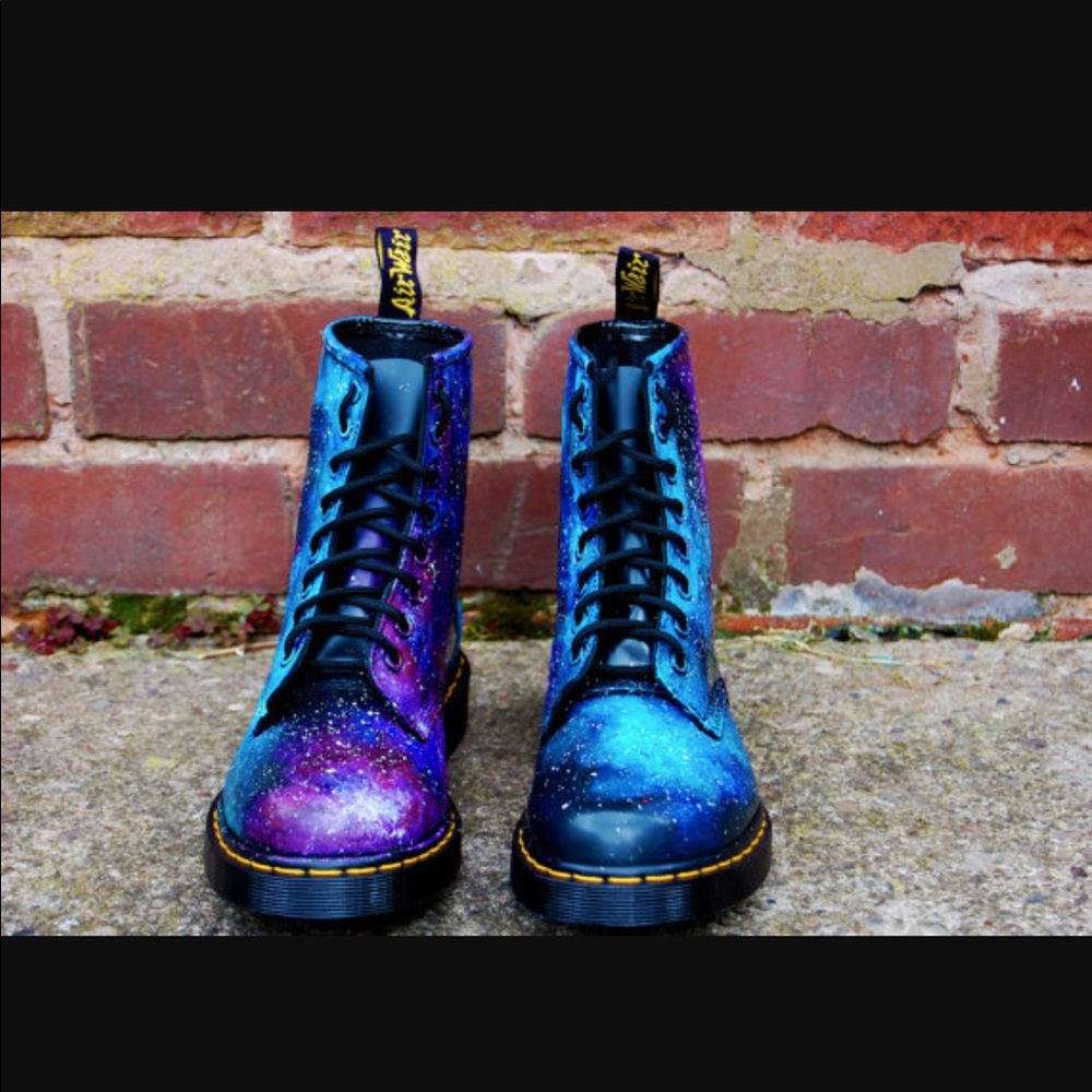 Air walk dr. Martens custom made/ hand painted. - Picture 1 of 1