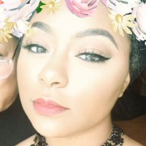 Meet your Posher, Jade