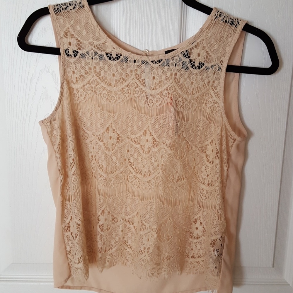 Cream/Beige Lacy Top