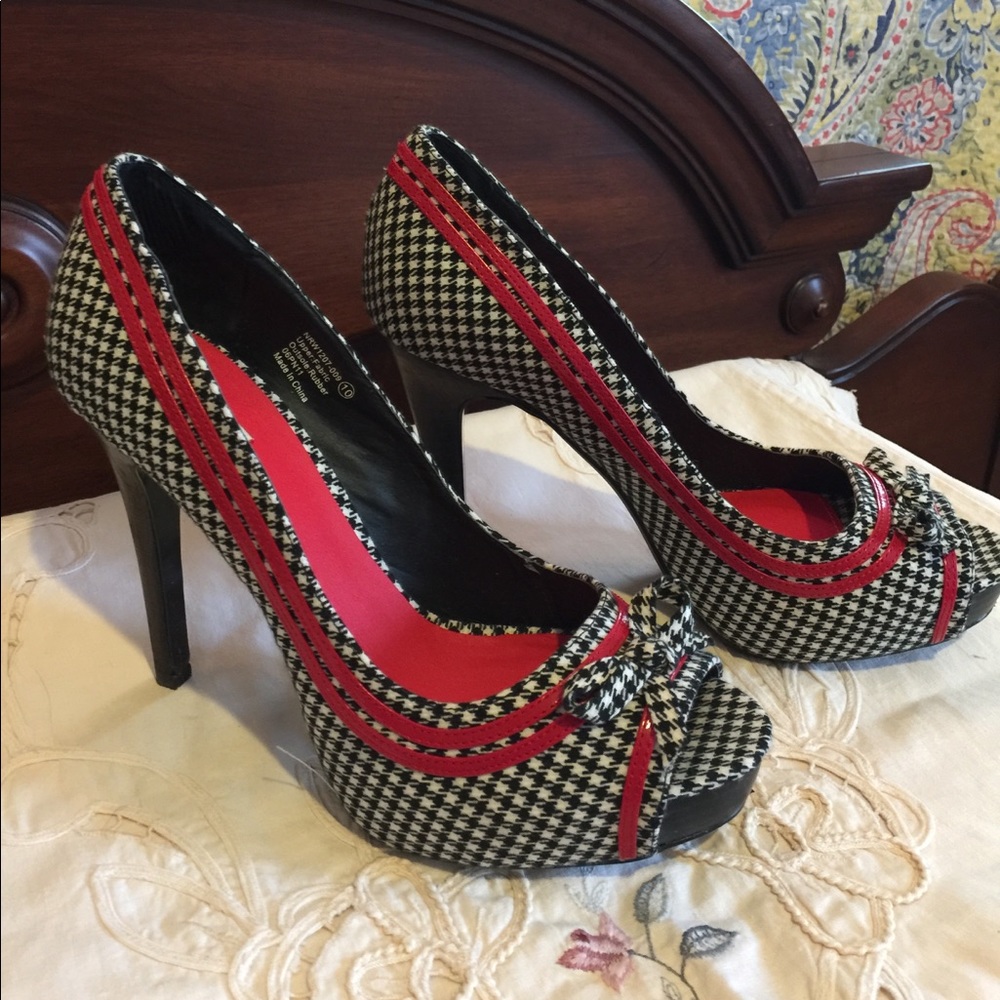Adorable houndstooth with red trim heels