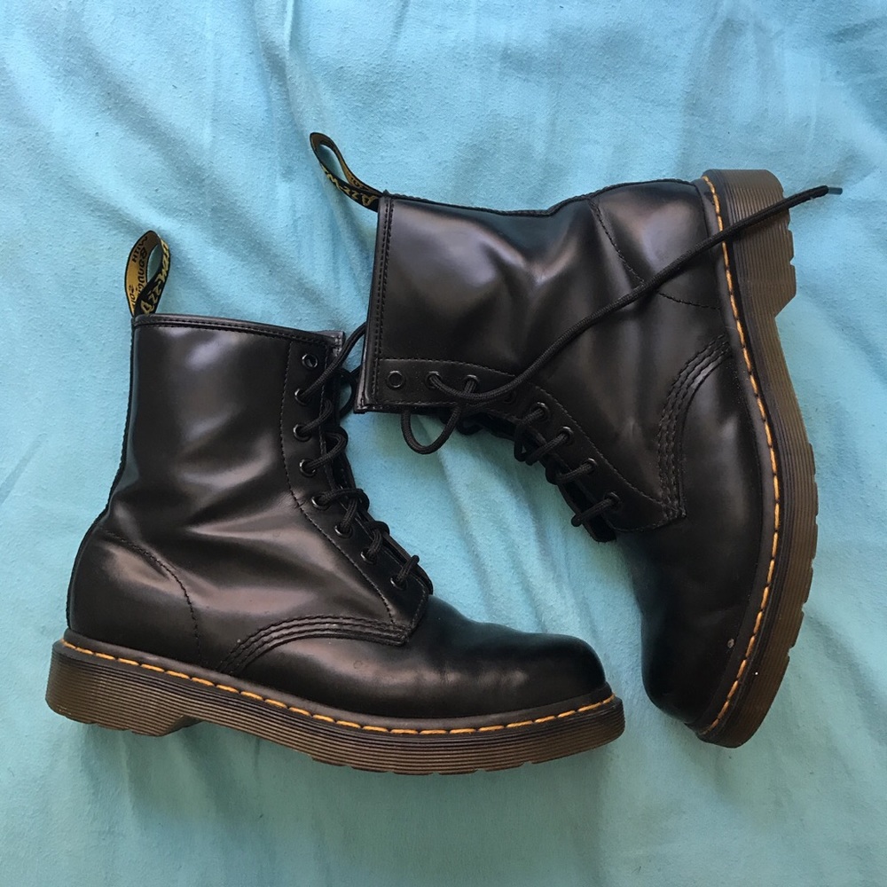 BLACK WOMEN'S 1460 SMOOTH DOCTOR MARTENS