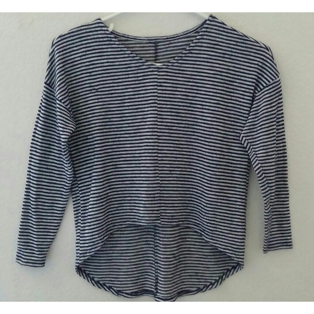 Cute Navy Blue Hi Low Stripe Top *BUNDLE ONLY*