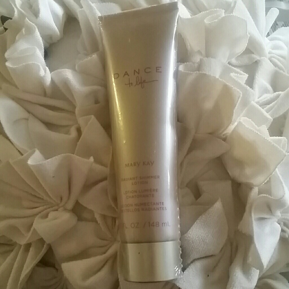 Mary Kay Dance to Life Radiant Shimmer Lotion