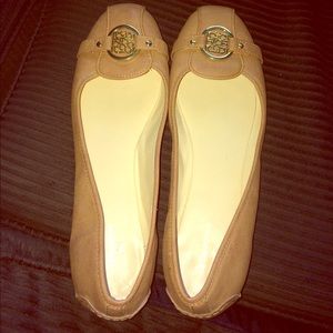 Liz Claiborne flex flats