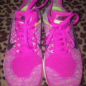 Nike 4.0 flyknit running shoes