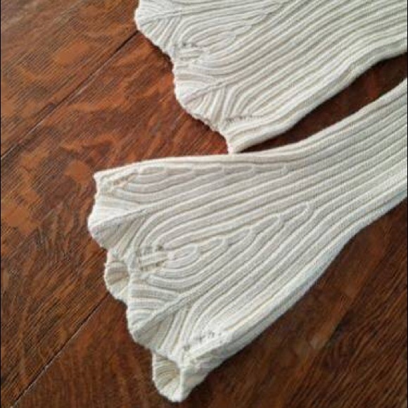 Torn by Ronny Kobo sweater cold shoulder NEW - Picture 3 of 5