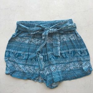NWT ELEPHANT TIE FRONT SHORTS