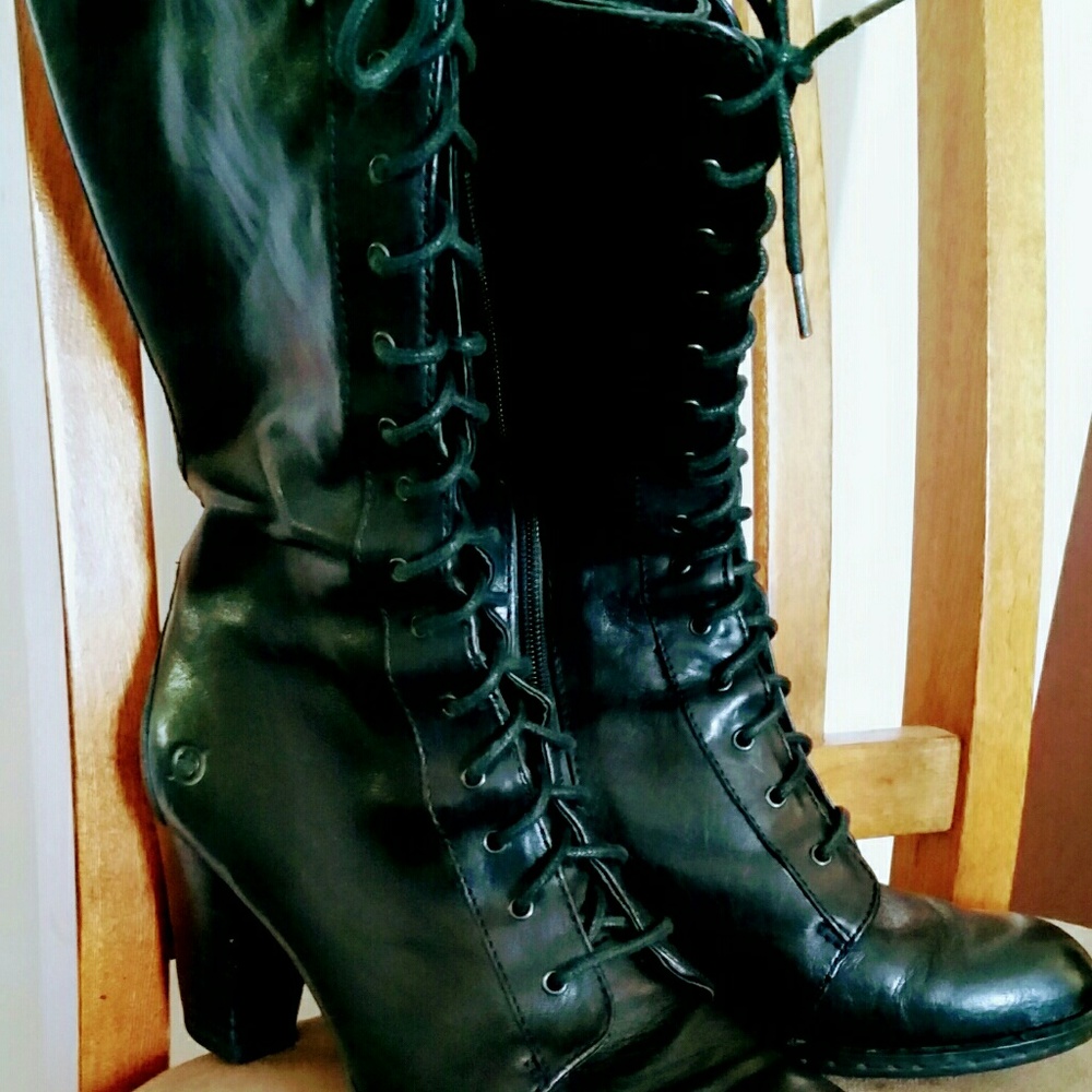 BORN *Knee-high boots