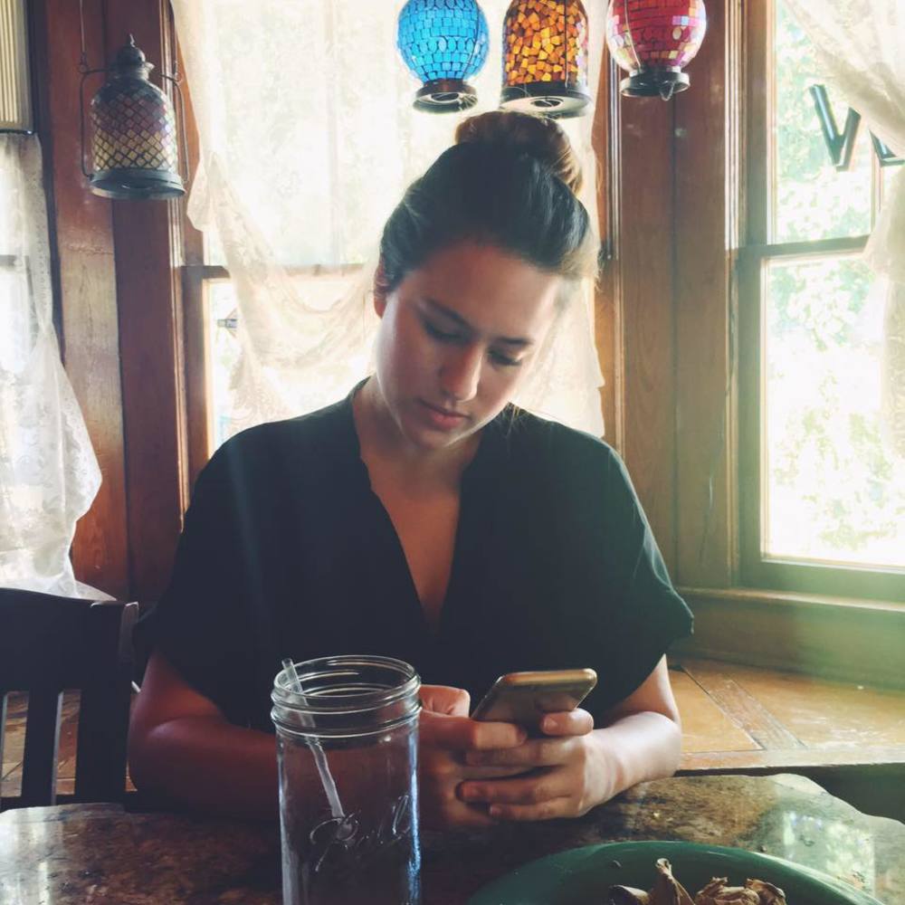 Meet your Posher, Caitlin