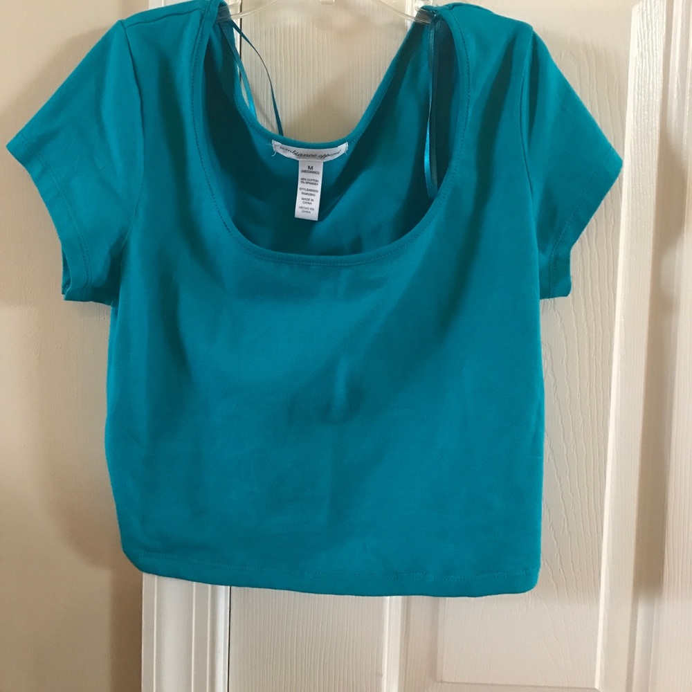 crop top
