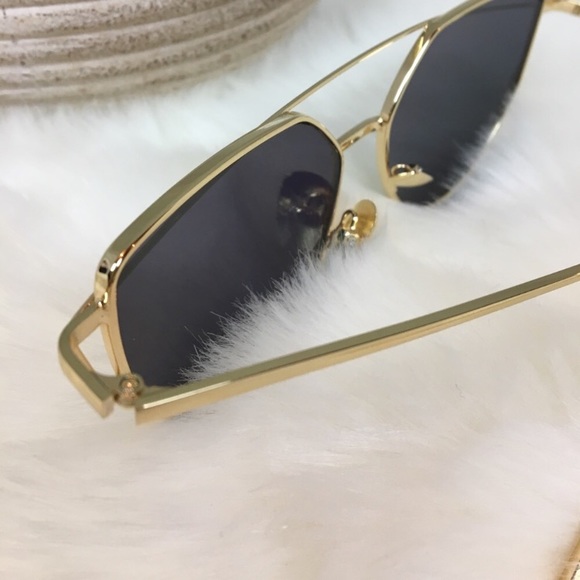 •Sunglasses• Rose Gold Pink Aviator Sunnies NEW - Picture 4 of 5