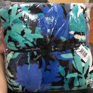 Vera Bradley Throw Blanket in Camofloral