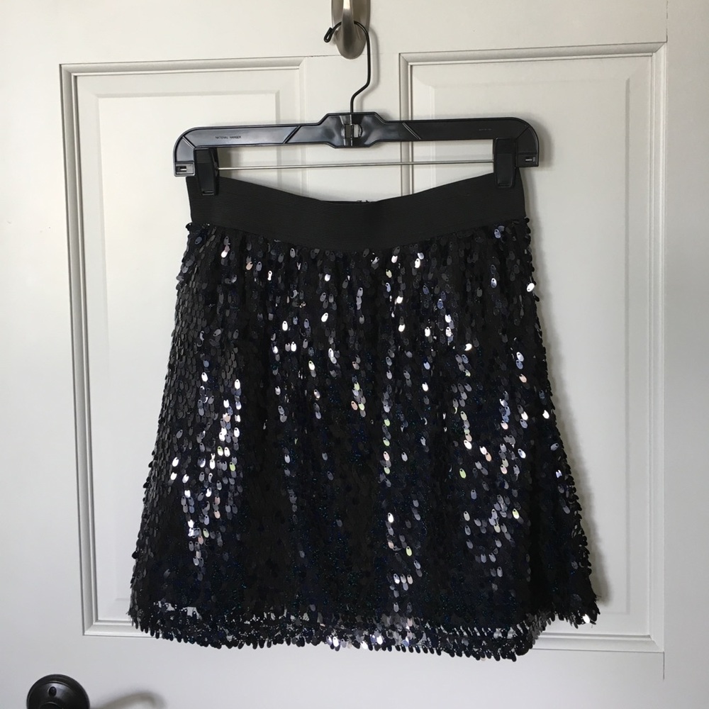 🎄🍾Iridescent sequin skirt!!!