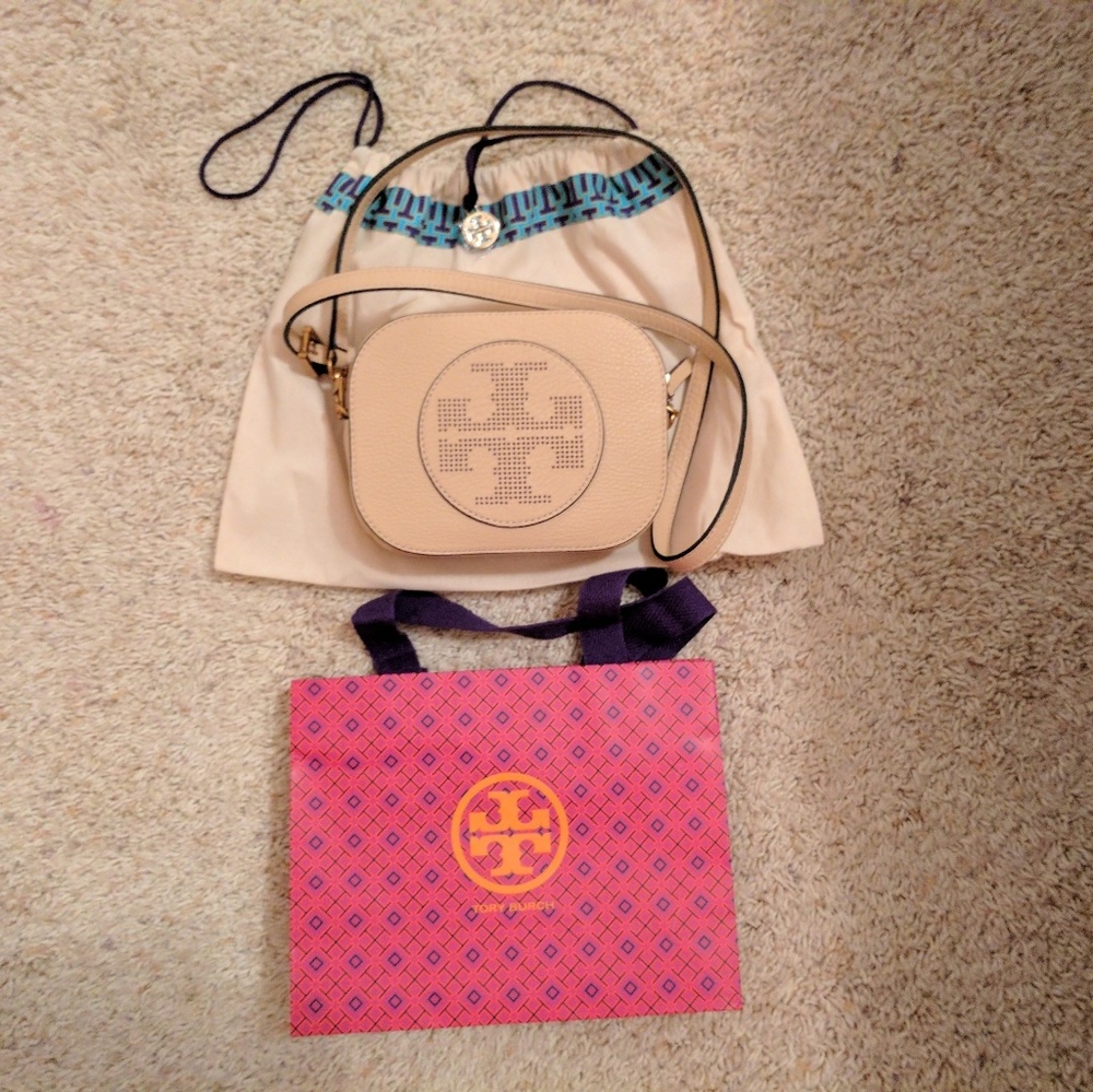 Meet your Posher, Ava