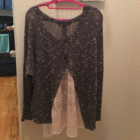 Black and cream thin, long sleeved sweater. - Picture 2 of 3