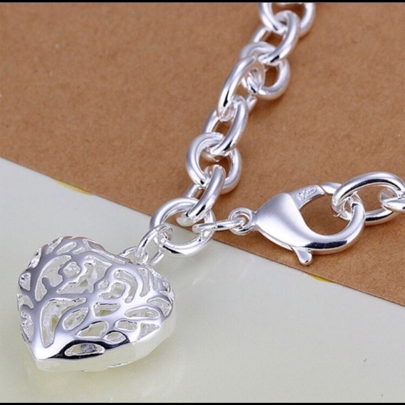 Sweetheart Hollow Heart Bracelet - Picture 2 of 5